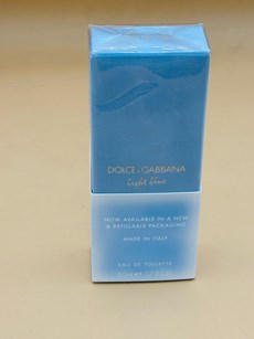 the perfuem shop light blue